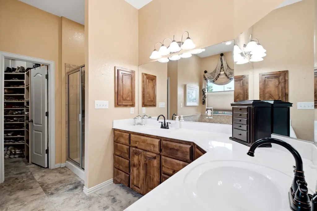 600 Aspen Street Pilot Point TX 76258