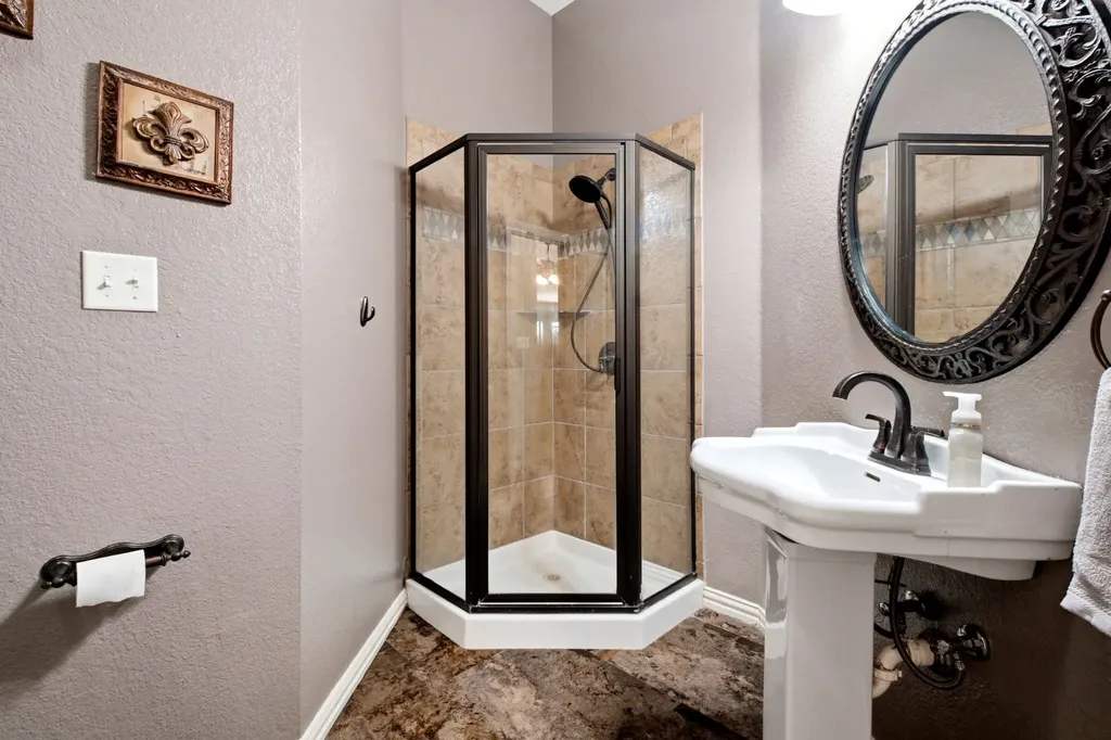 600 Aspen Street Pilot Point TX 76258