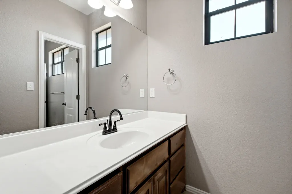 600 Aspen Street Pilot Point TX 76258