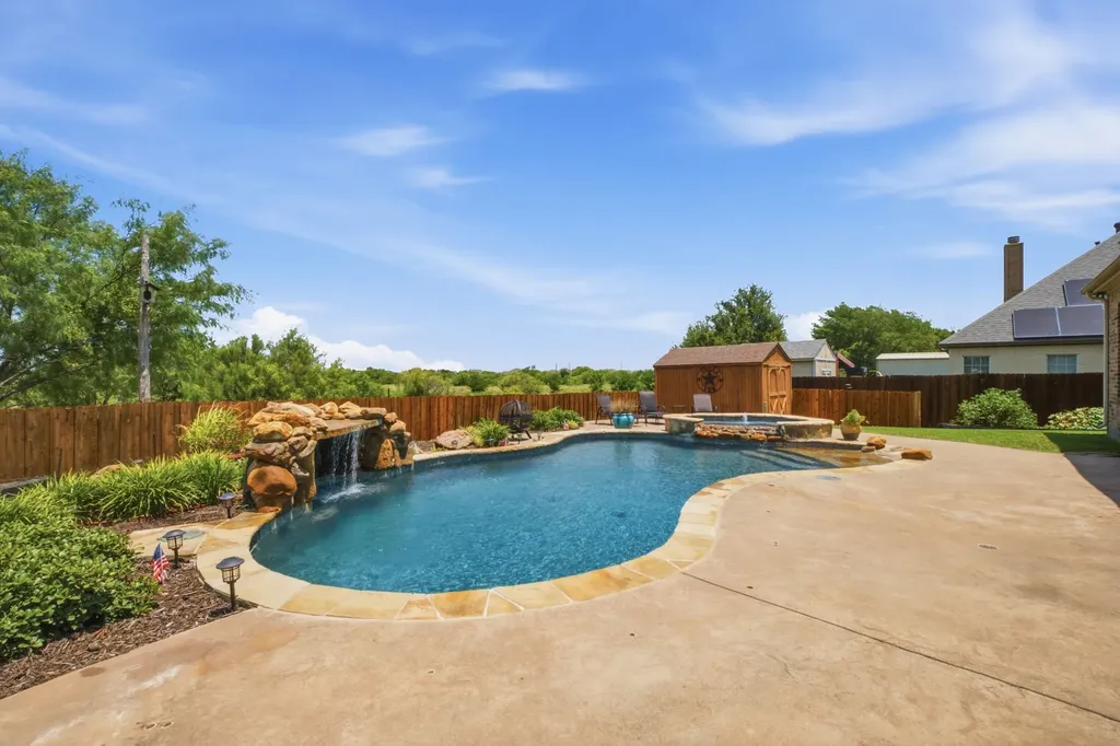 600 Aspen Street Pilot Point TX 76258