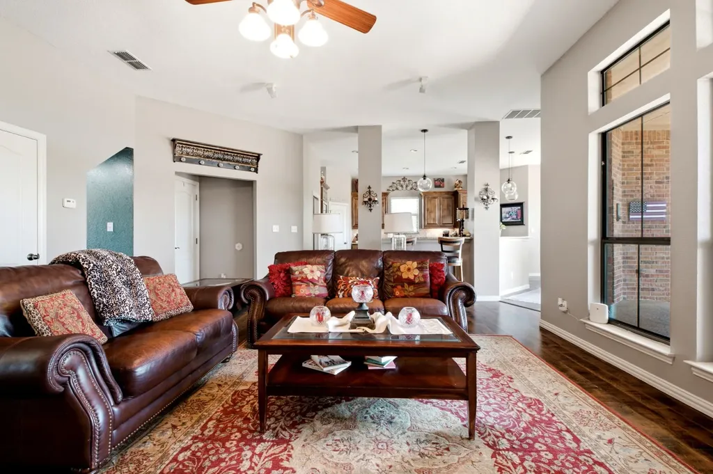 600 Aspen Street Pilot Point TX 76258