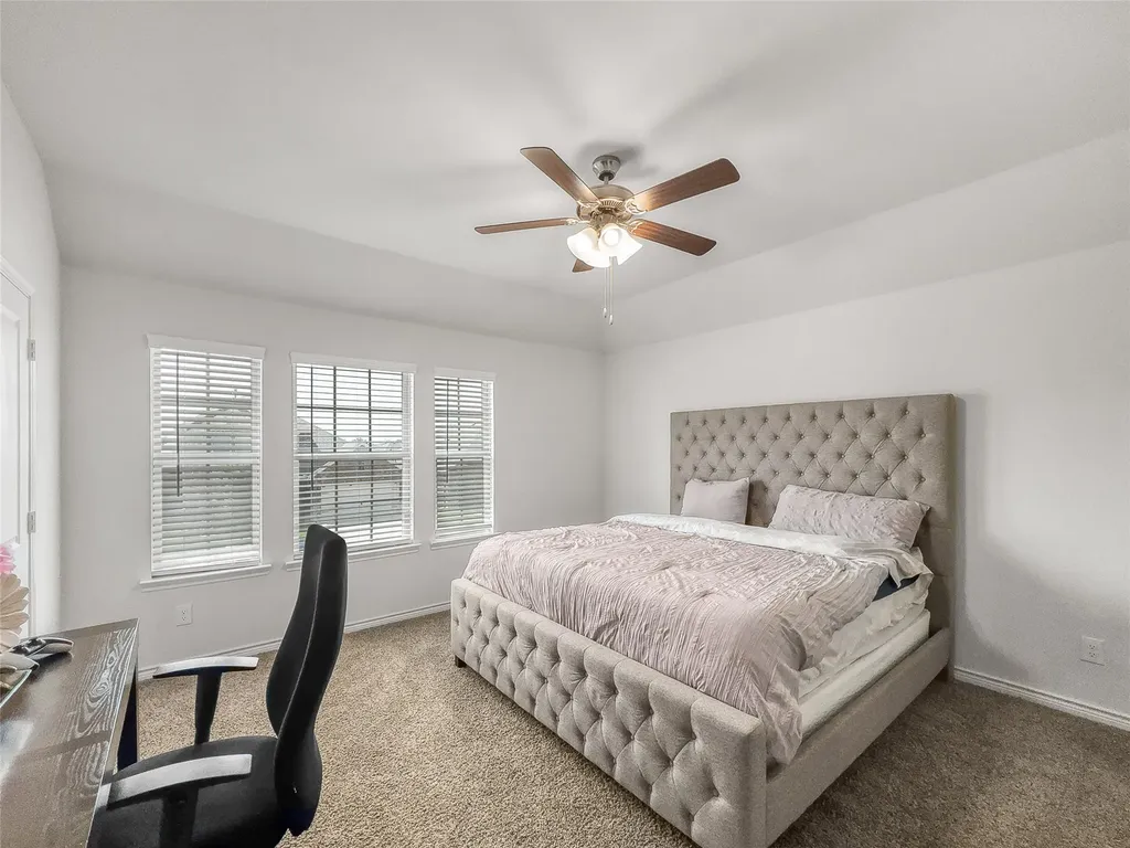 10415 Lone Star Way Aubrey TX 76227