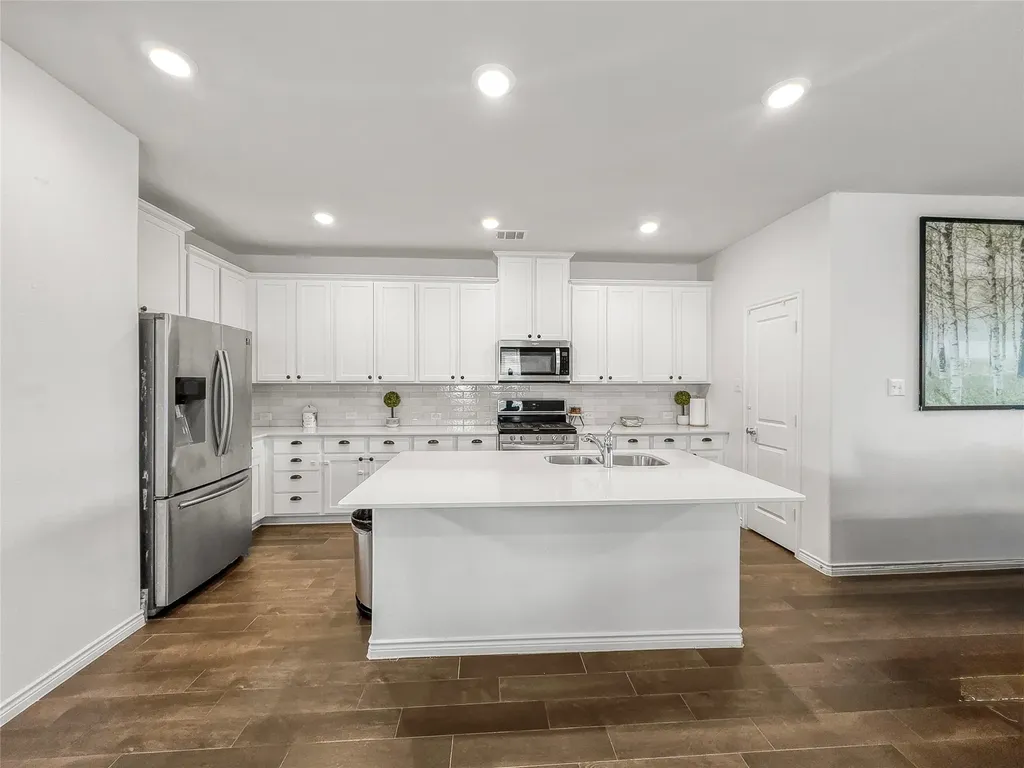 10415 Lone Star Way Aubrey TX 76227