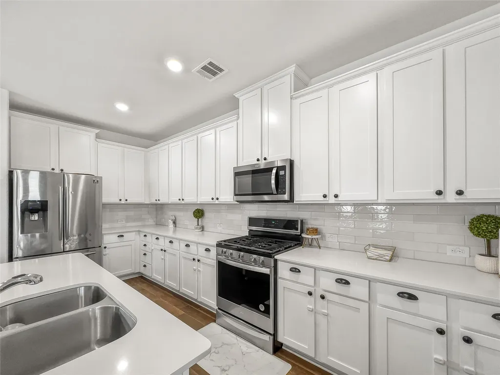 10415 Lone Star Way Aubrey TX 76227