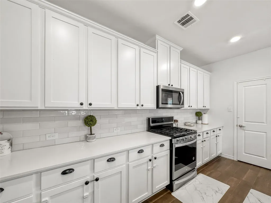 10415 Lone Star Way Aubrey TX 76227