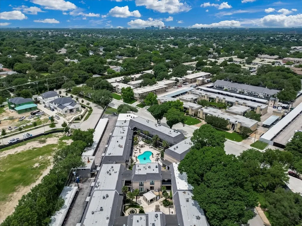 10109 Regal Park Lane Dallas TX 75230