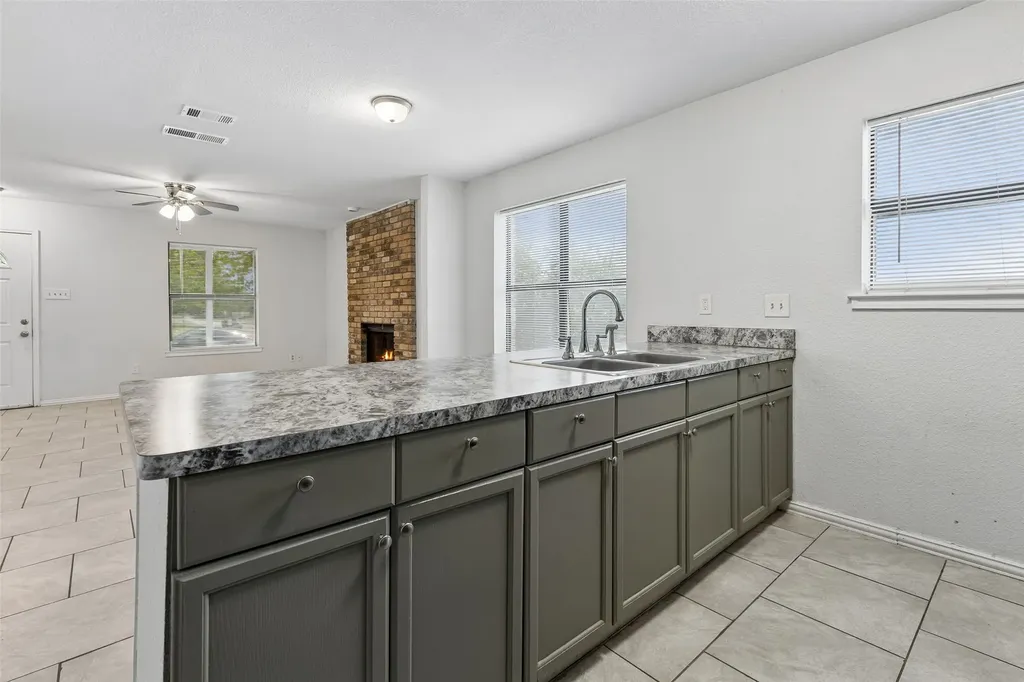 1401 Brook Meadow Circle Lancaster TX 75134