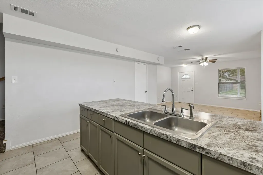 1401 Brook Meadow Circle Lancaster TX 75134