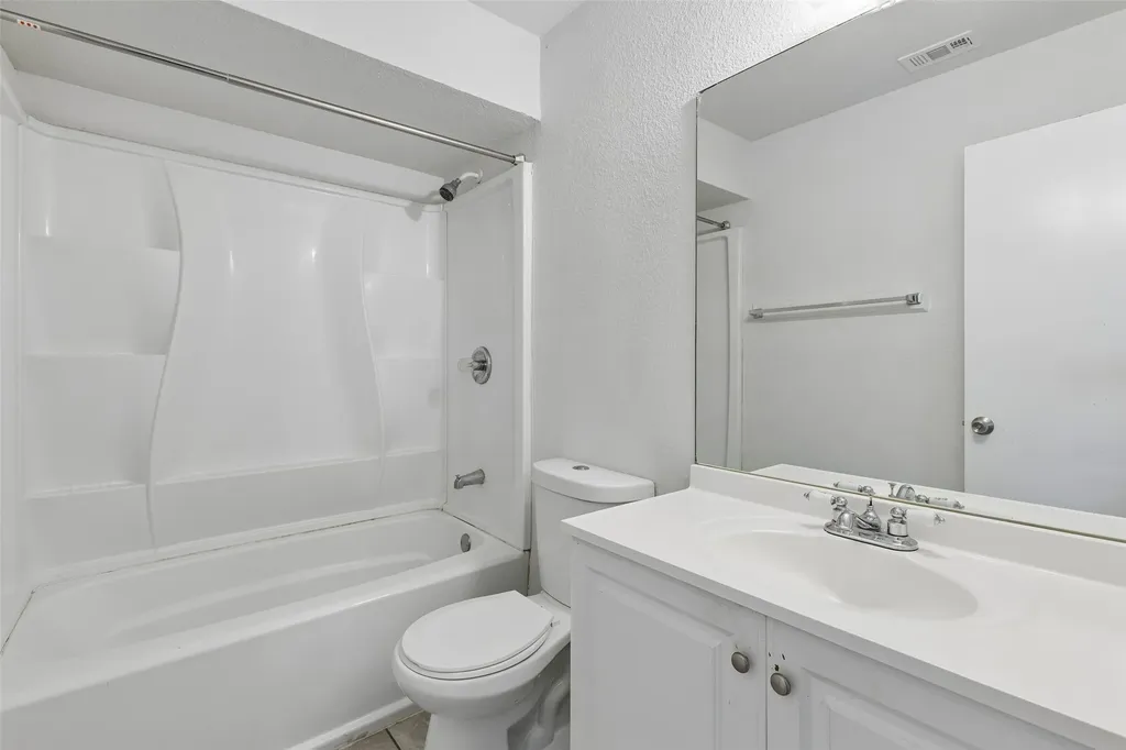 1401 Brook Meadow Circle Lancaster TX 75134