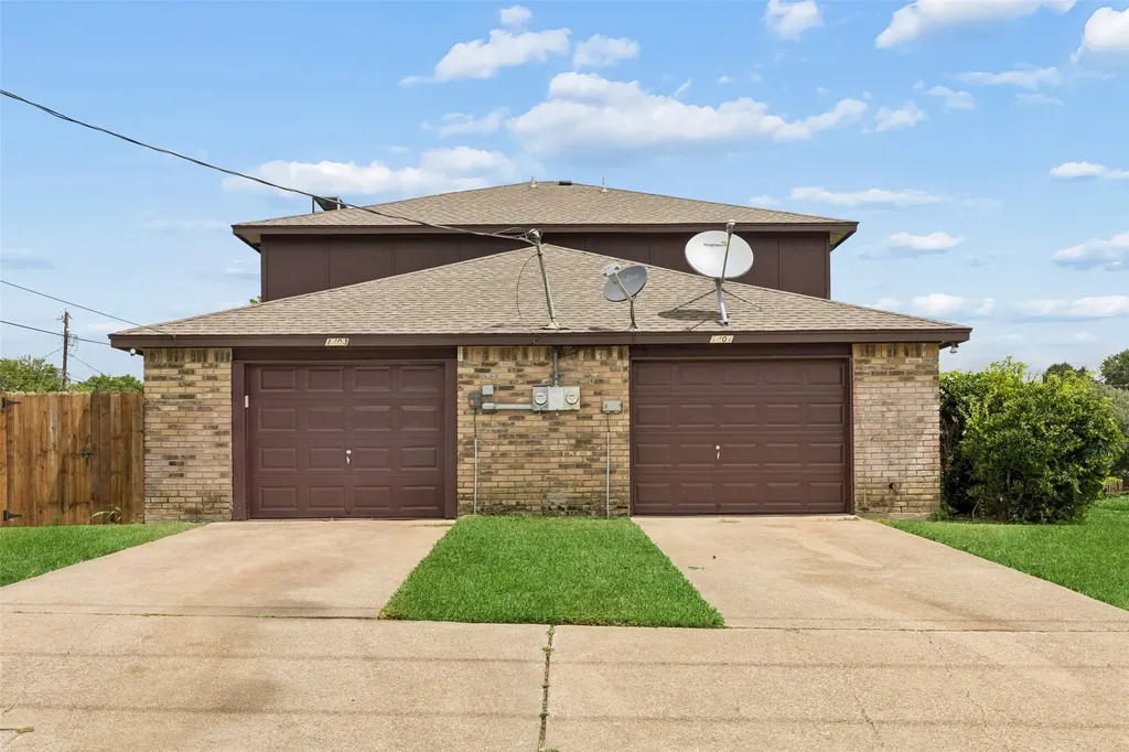 1401 Brook Meadow Circle Lancaster TX 75134