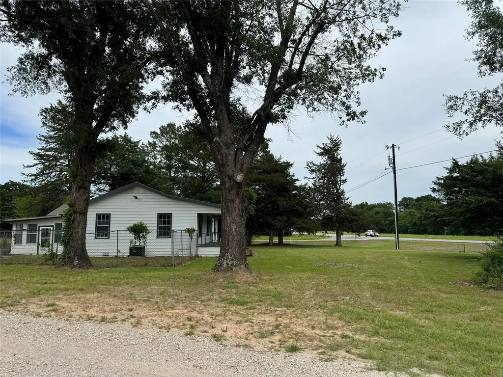 700 County Road 4122 Campbell TX 75422