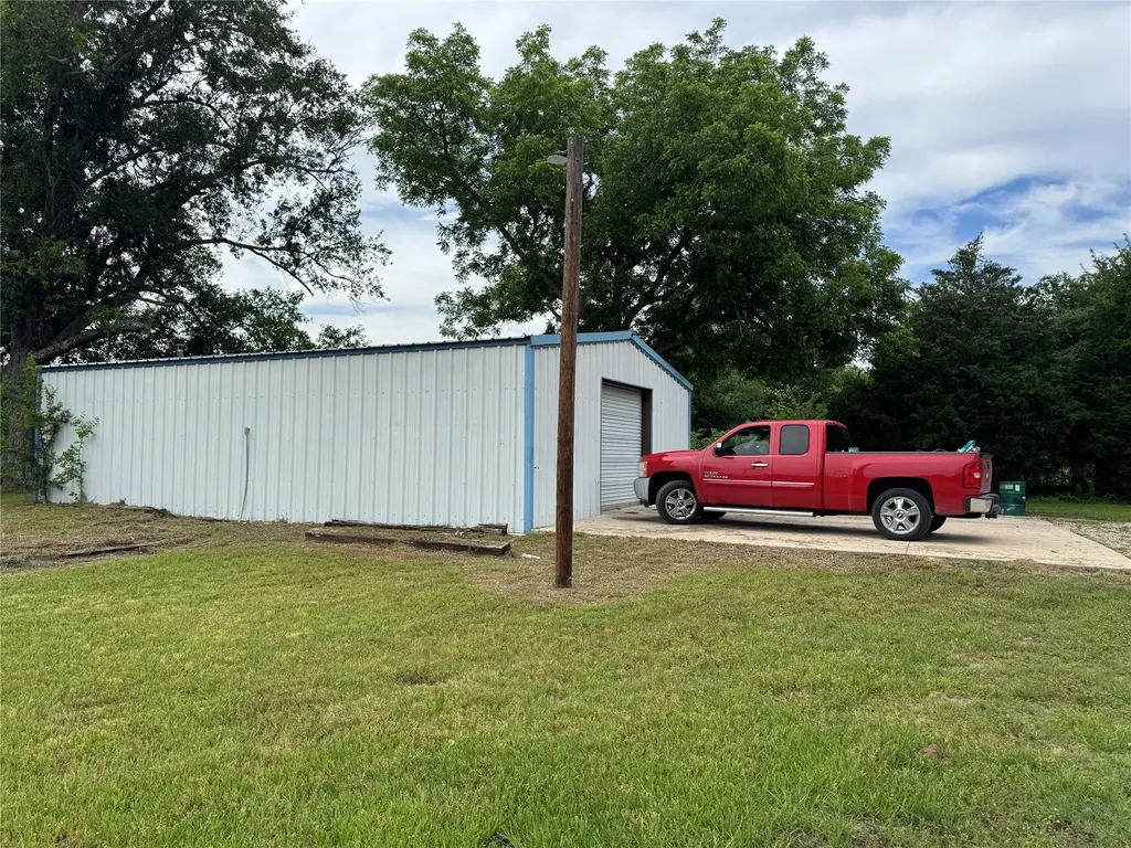 700 County Road 4122 Campbell TX 75422
