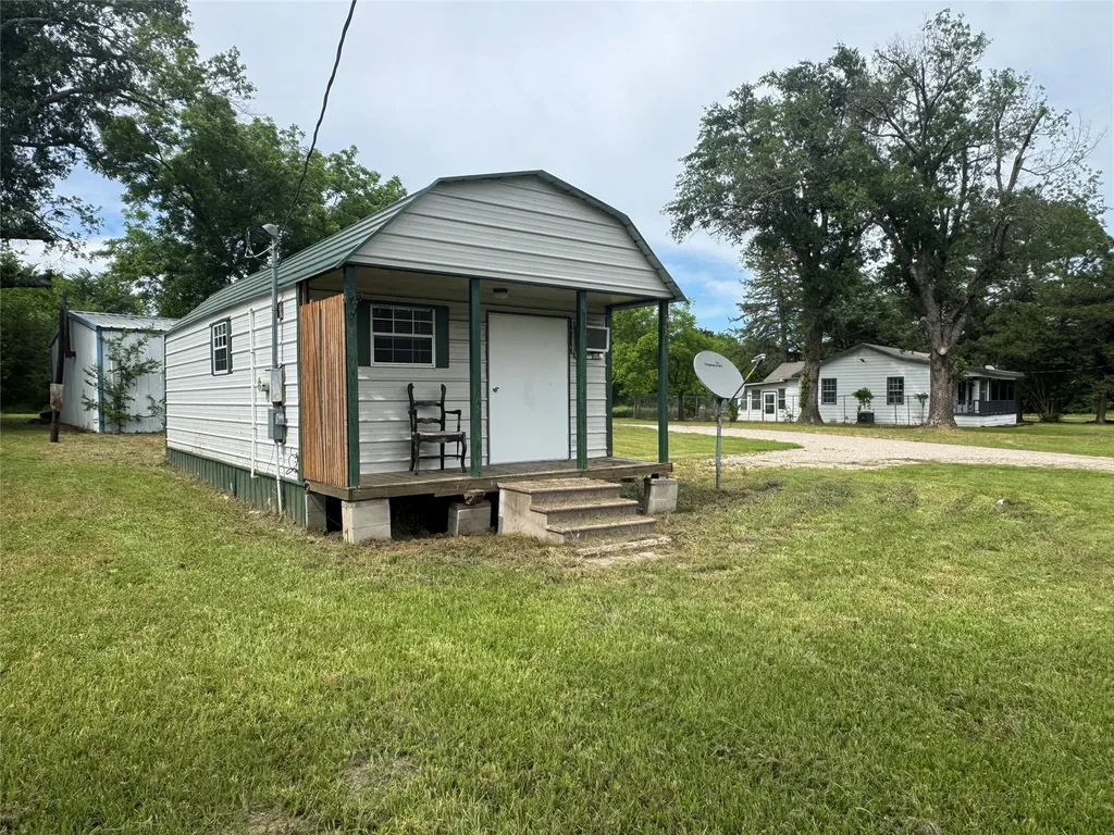 700 County Road 4122 Campbell TX 75422