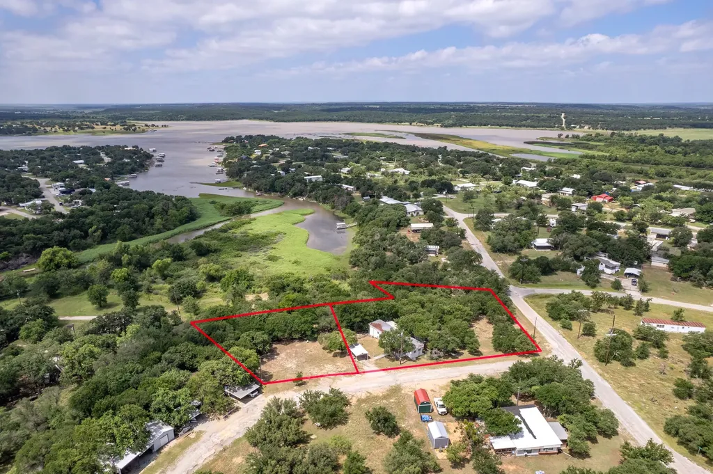3010 Captains Cove May TX 76857