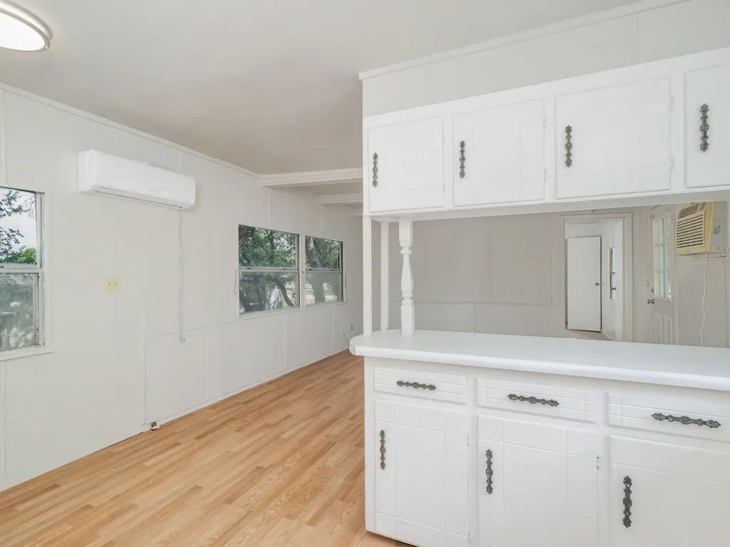 3010 Captains Cove May TX 76857
