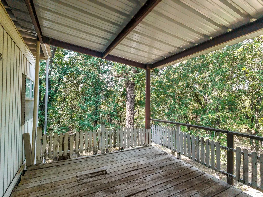 3010 Captains Cove May TX 76857