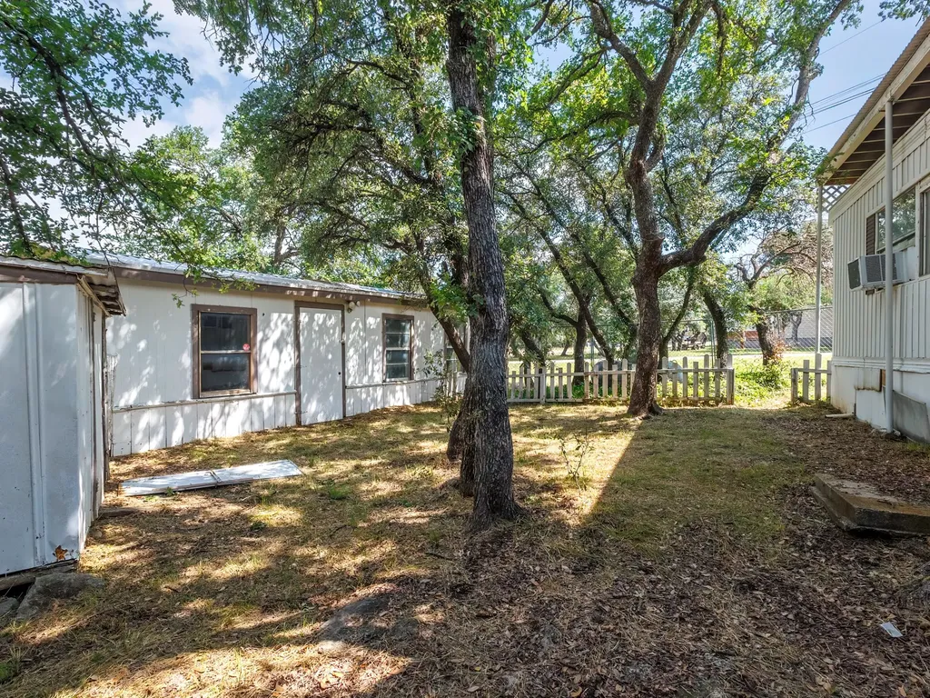 3010 Captains Cove May TX 76857