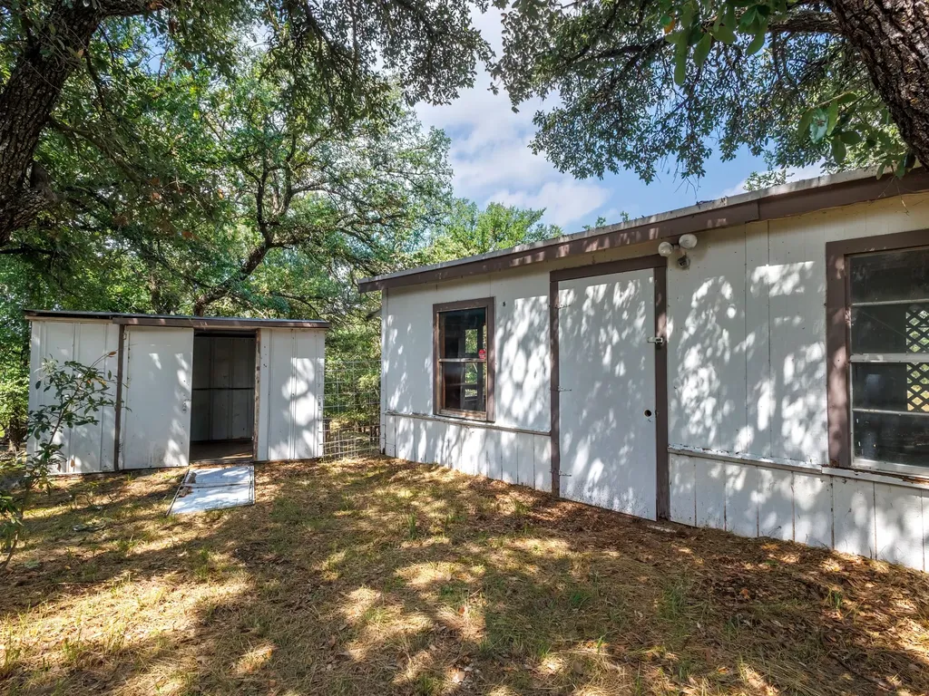 3010 Captains Cove May TX 76857