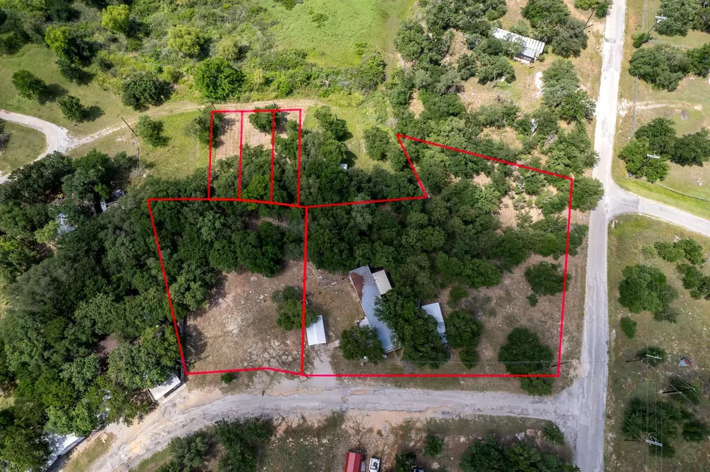3010 Captains Cove May TX 76857