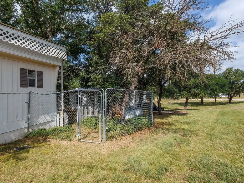 3010 Captains Cove May TX 76857