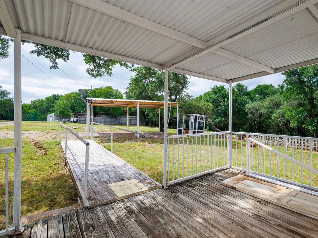 3010 Captains Cove May TX 76857