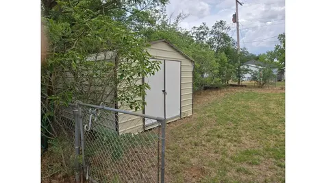 200 SE Avenue F Childress TX 79201