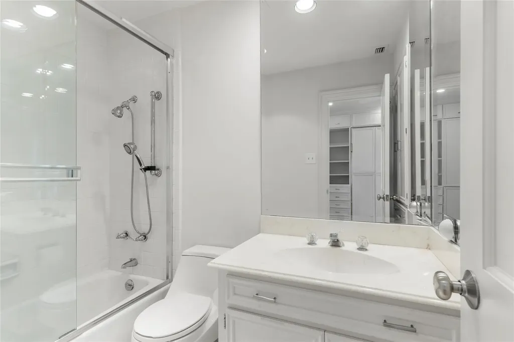 6335 W Northwest Highway Dallas TX 75225
