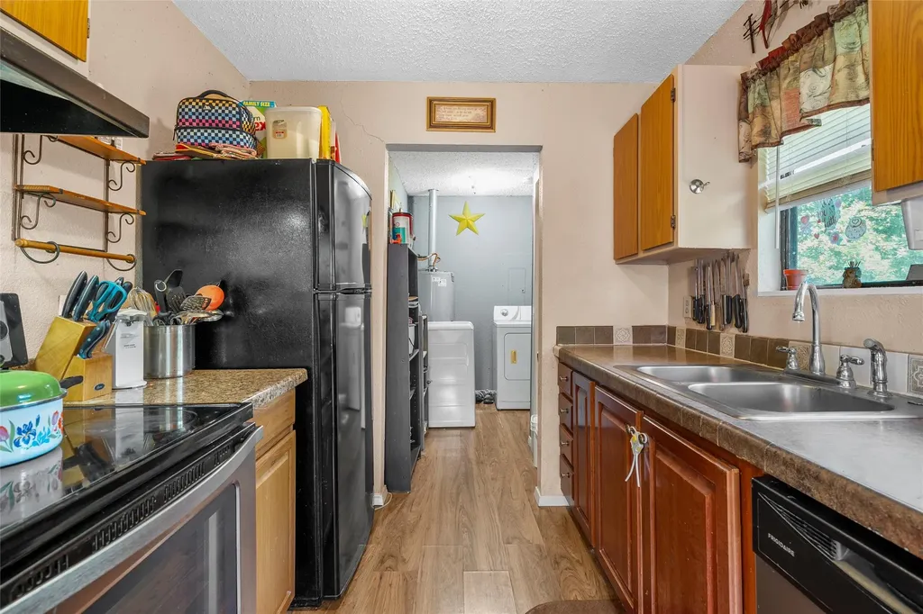 406 E Adams Street Riesel TX 76682