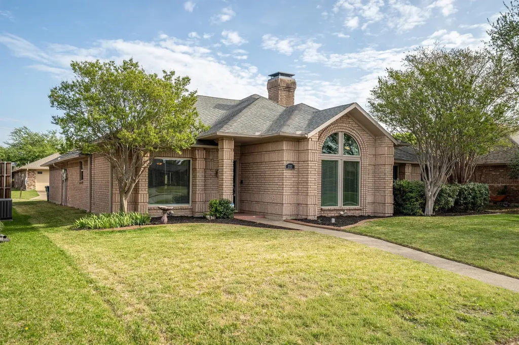2315 Stone Glen Lane Carrollton TX 75007