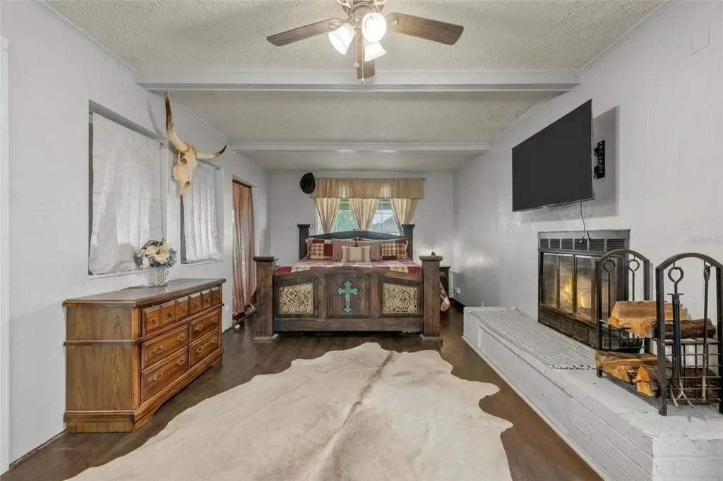 2851 Fm 339 Mount Calm TX 76673