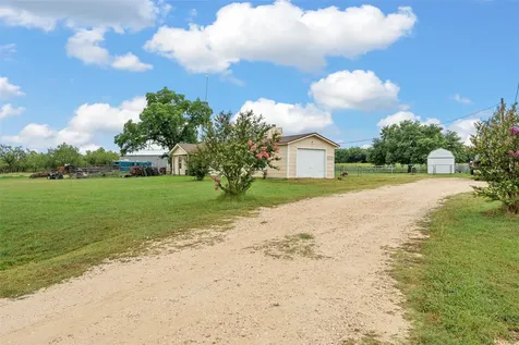 2851 Fm 339 Mount Calm TX 76673