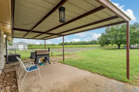 2851 Fm 339 Mount Calm TX 76673