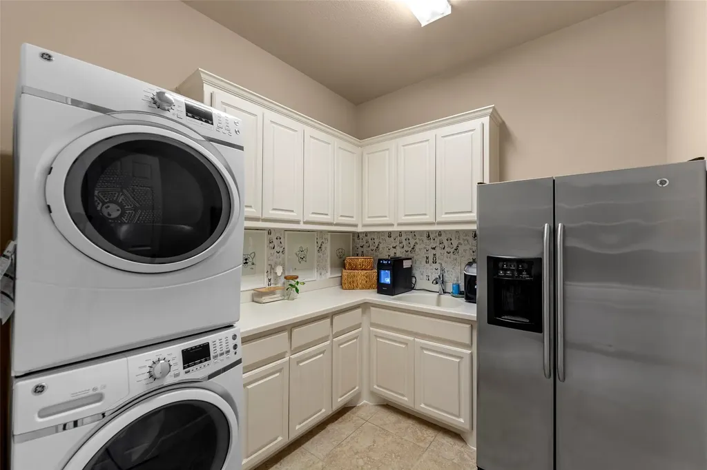 856 Fountain View Court Allen TX 75013