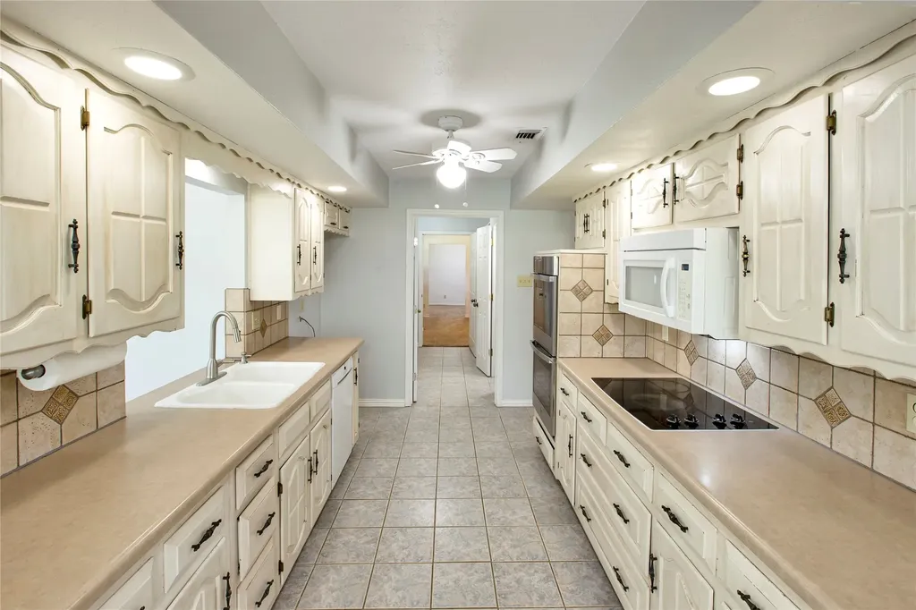 107 Oak Creek Lane Ovilla TX 75154