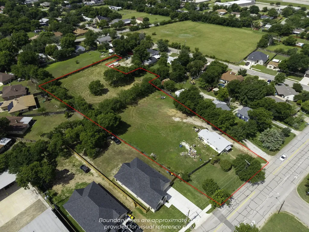 8815 Silver Creek Road White Settlement TX 76108