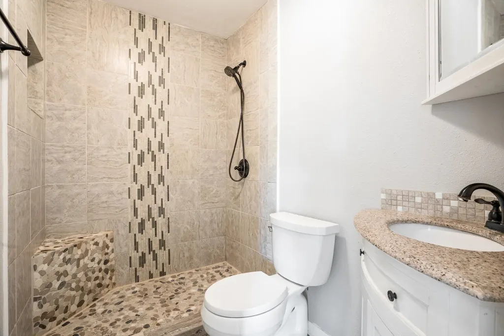 407 San Maria Drive Garland TX 75043