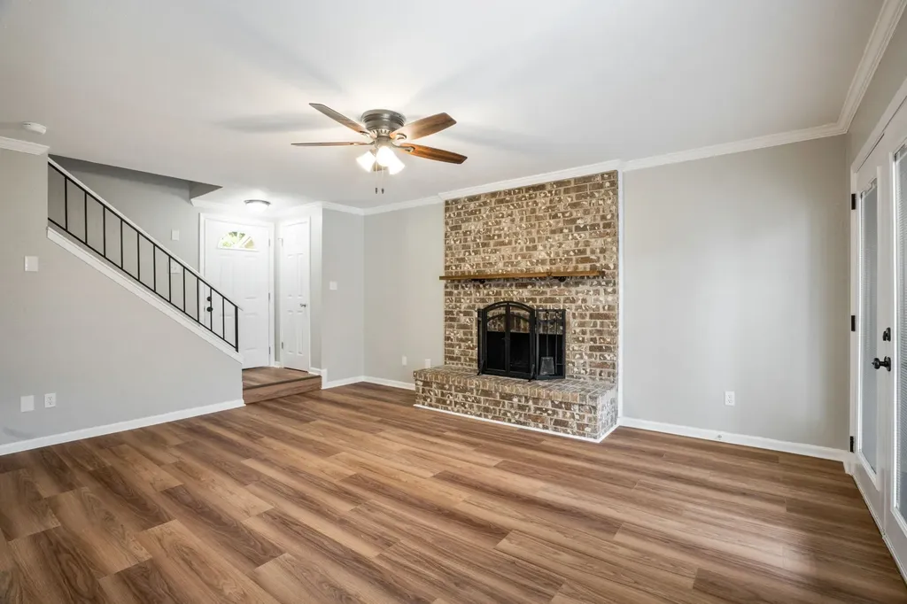 407 San Maria Drive Garland TX 75043