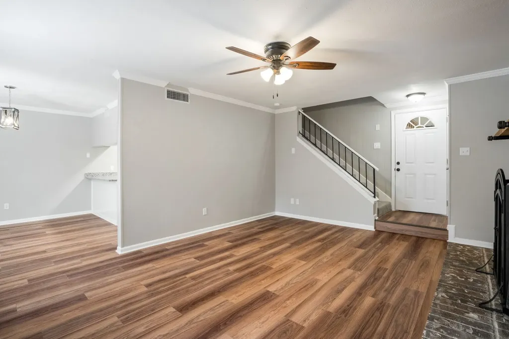 407 San Maria Drive Garland TX 75043