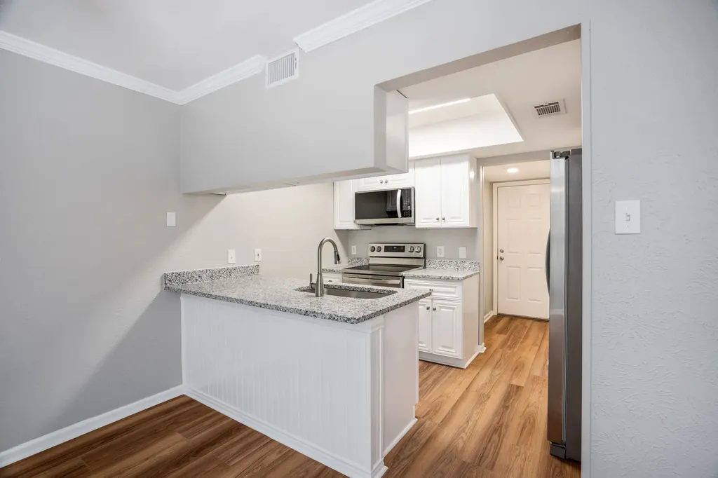 407 San Maria Drive Garland TX 75043
