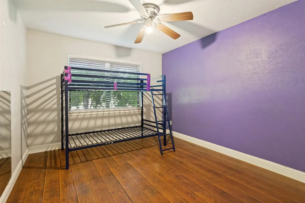 1904 Old Kirk Road Bedford TX 76022