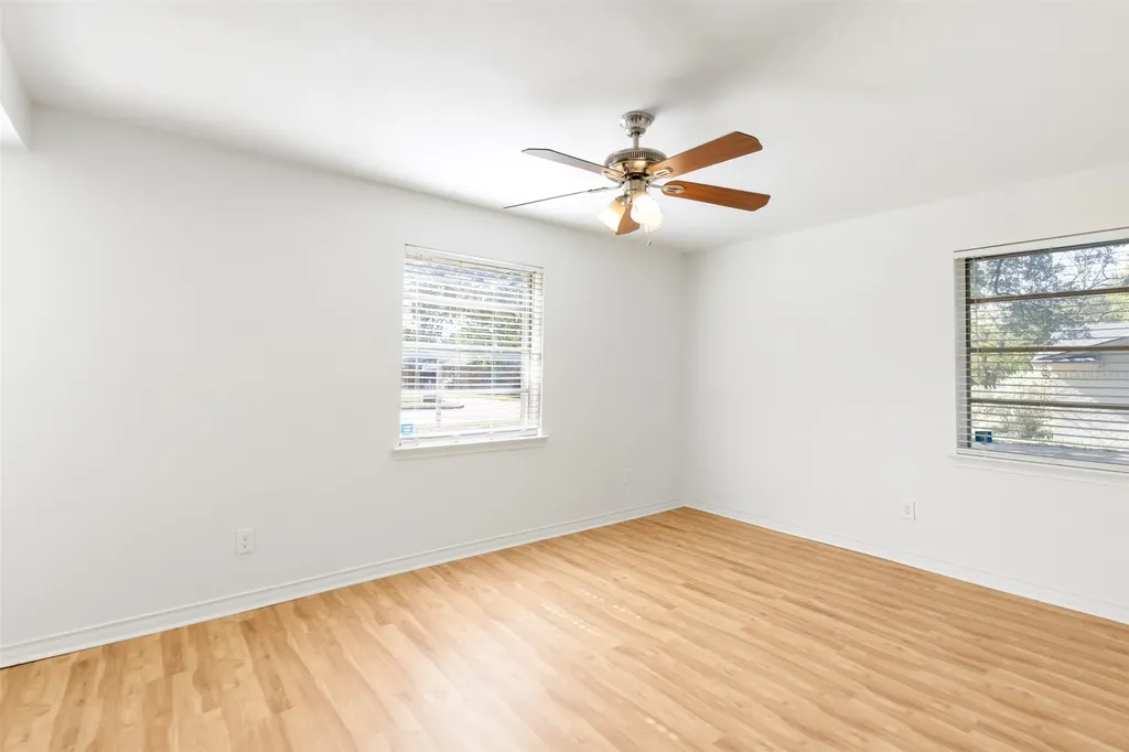 8619 Banff Drive Dallas TX 75243