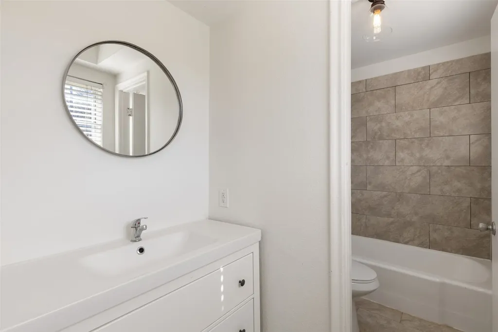 8619 Banff Drive Dallas TX 75243