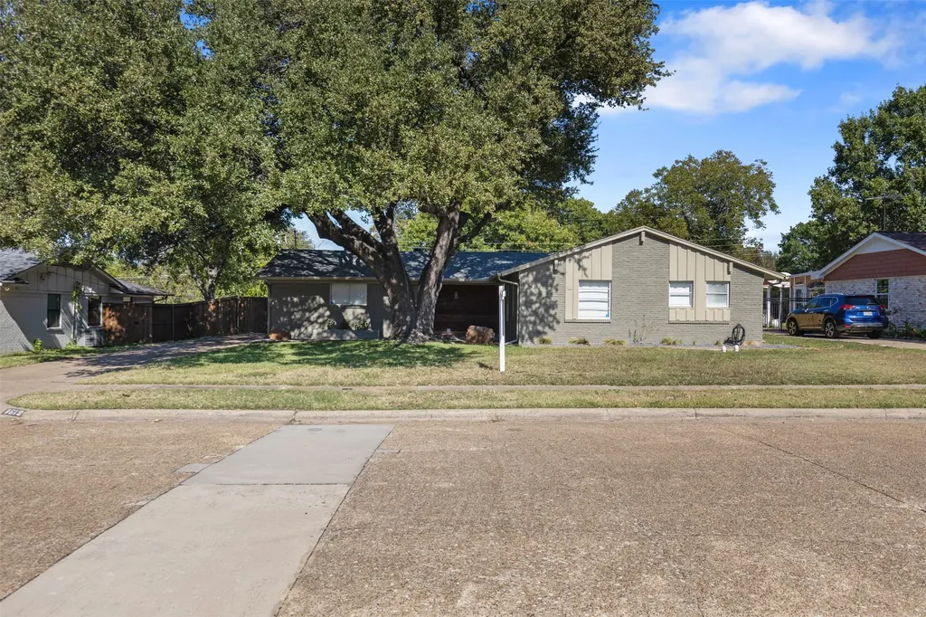 8619 Banff Drive Dallas TX 75243