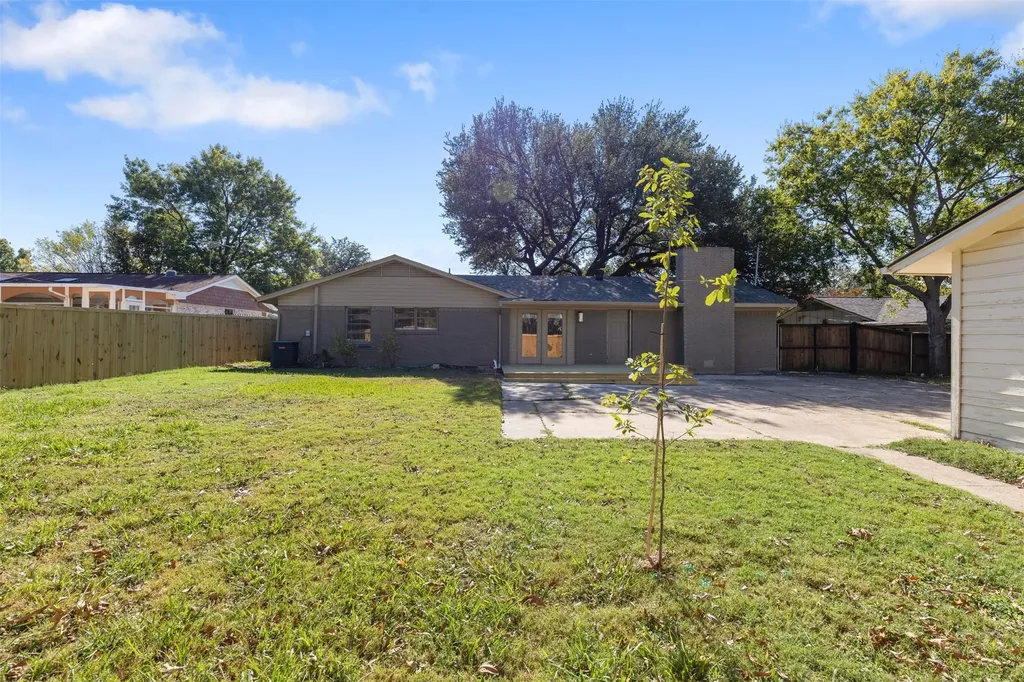 8619 Banff Drive Dallas TX 75243