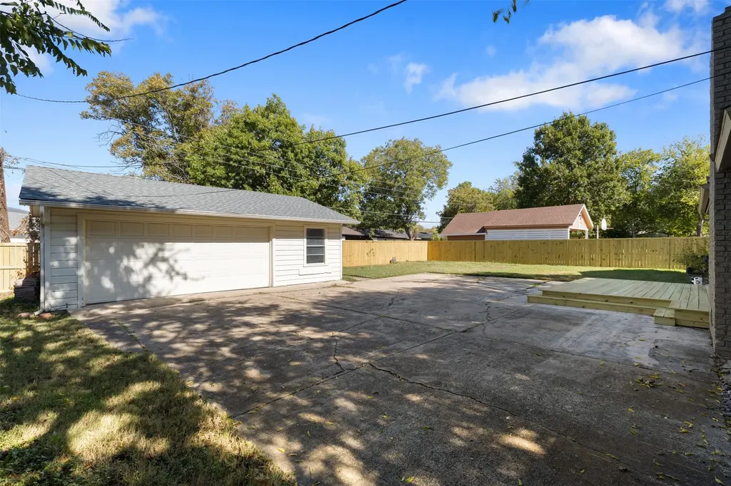 8619 Banff Drive Dallas TX 75243