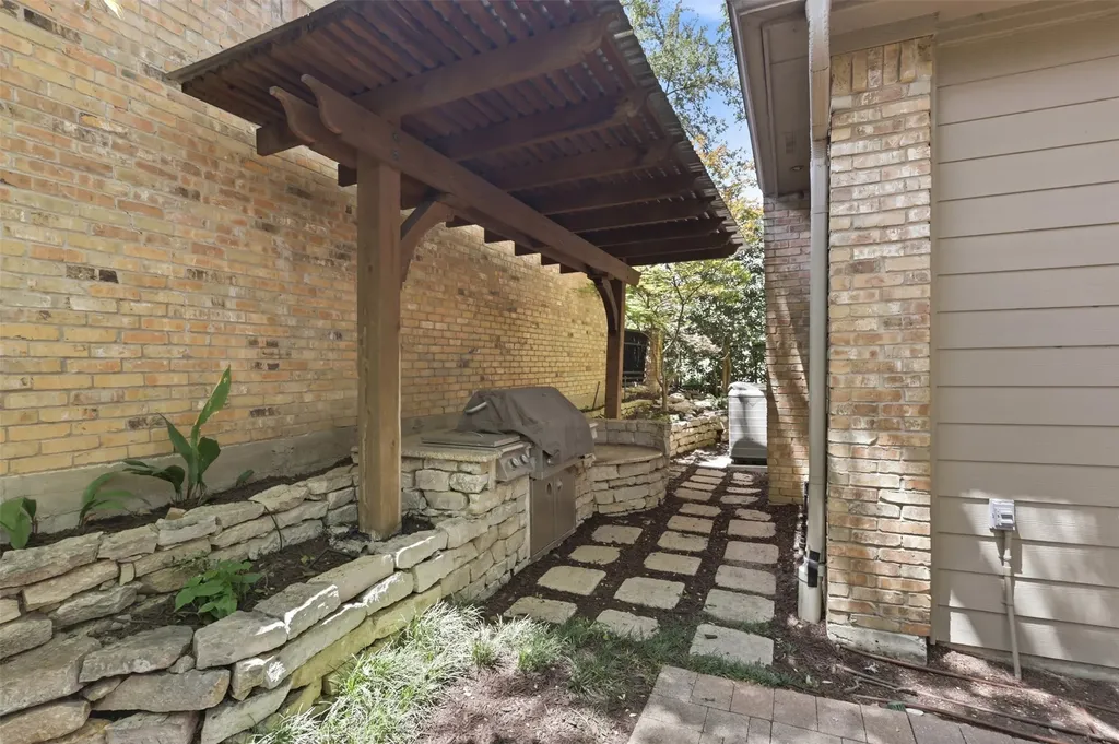2406 Forest Court Mckinney TX 75072