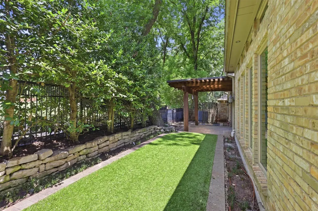 2406 Forest Court Mckinney TX 75072