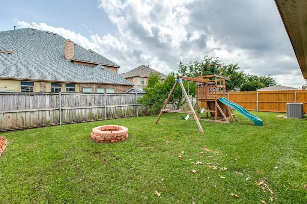 2847 Tranquilo Grand Prairie TX 75054