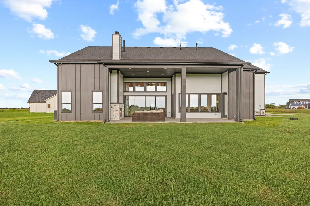 705 Cambridge Court Nevada TX 75173