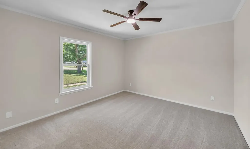 102 S Avenue Q Clifton TX 76634